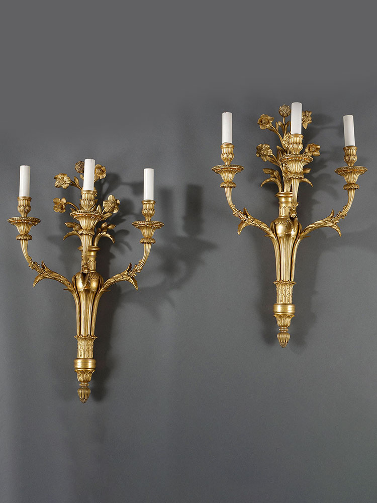 独角鹿西洋古董19世纪末法国出品路易十六风格铜鎏金精雕花卉主题三枝头烛台式壁灯一对