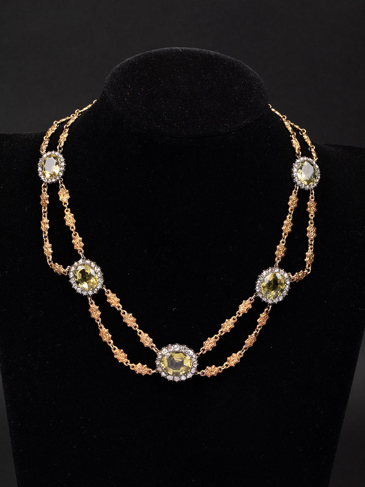 独角鹿西洋古董19世纪中期比利时出品18K黄金镶嵌钻石及绿水晶项链