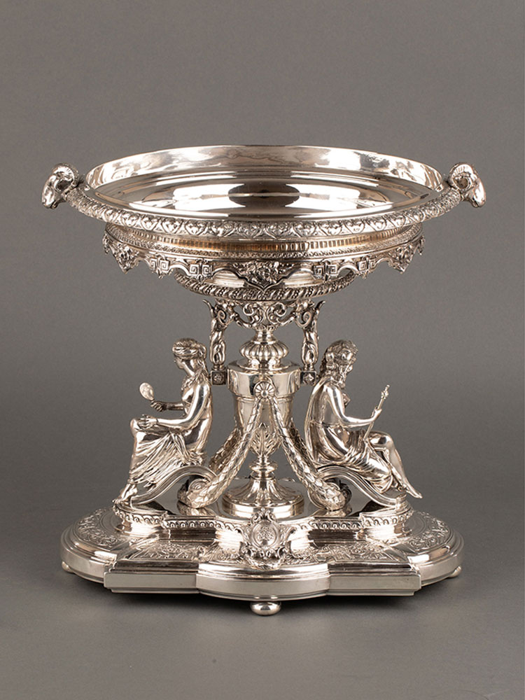 独角鹿西洋古董1878年英国出品古希腊神话主题纯银精雕果樽