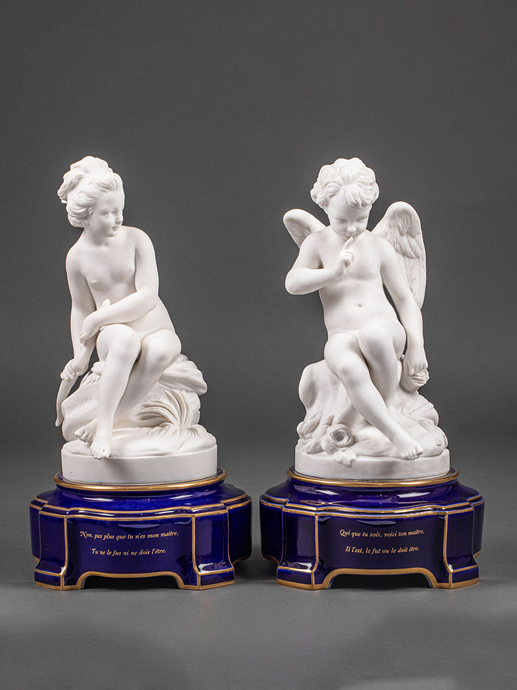 独角鹿西洋古董19世纪法国出品帝王蓝釉底座嵌素胎瓷「Cupidon et Psyché 丘比特与普赛克」雕塑一对