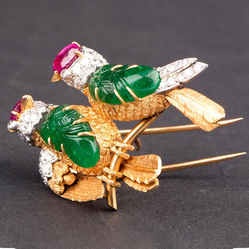 独角鹿西洋古董1965年代法国出品18k黄金铂金镶嵌钻石祖母绿及红宝石爱情鸟造型胸针